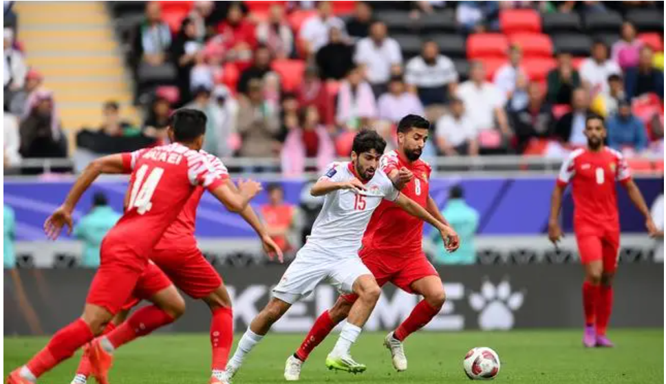 足球比赛魔幻舞台：双方强强对抗预计火爆