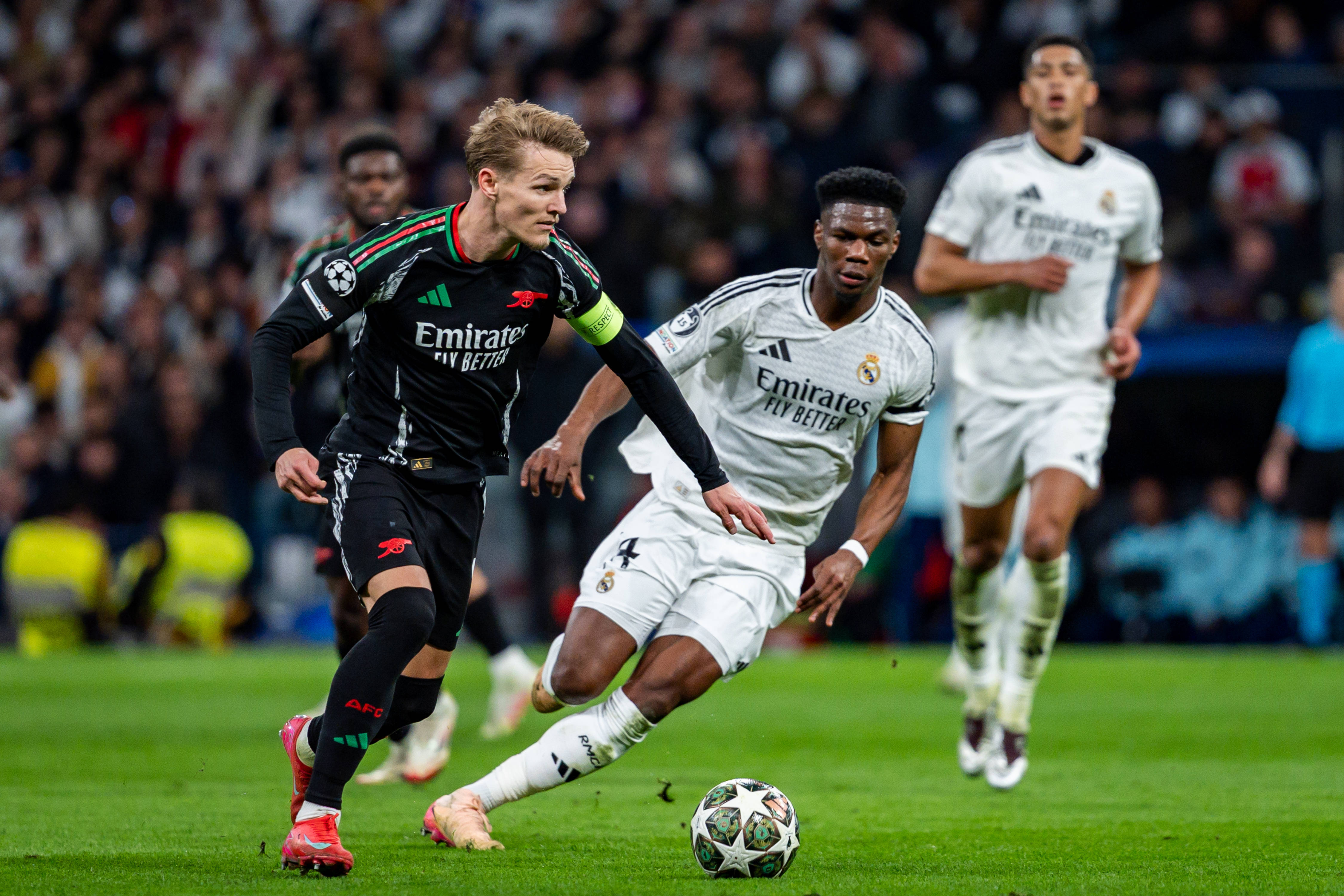 leyu乐鱼体育-阿森纳主场大捷，成功晋级下一阶段