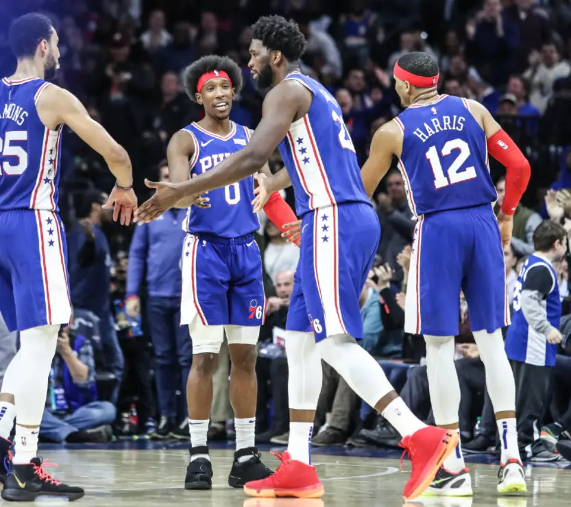 山西队逆转76人,克莱扛起全队 山西队逆转76人,克莱扛起全队